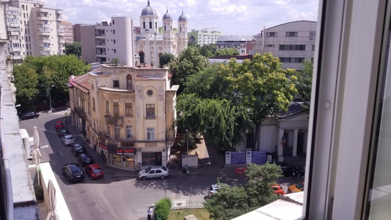 Private Room At Ceausescu'S Place In Old City Unirii Square Bukarest Exterior foto