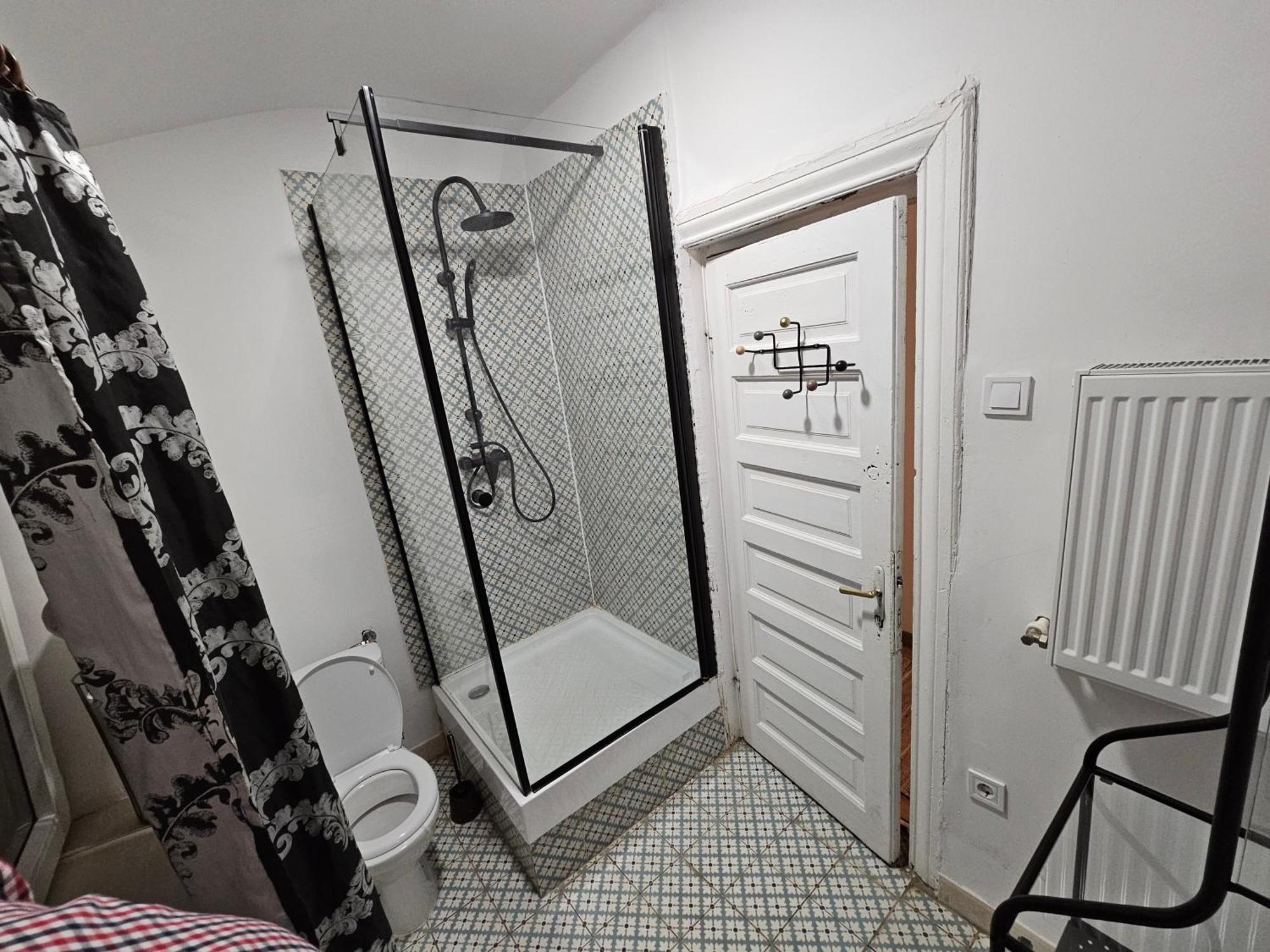 Private Room At Ceausescu'S Place In Old City Unirii Square Bukarest Zimmer foto